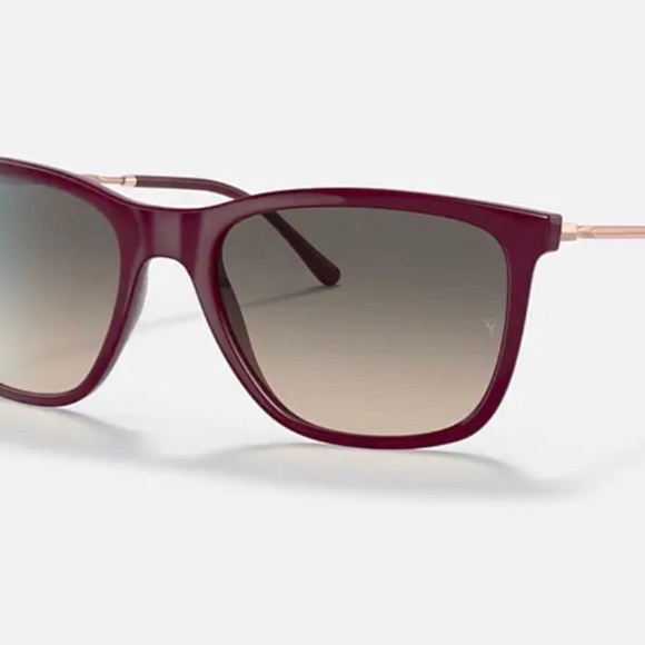 Women’s Ray Ban sunglasses New in Box main image 5
